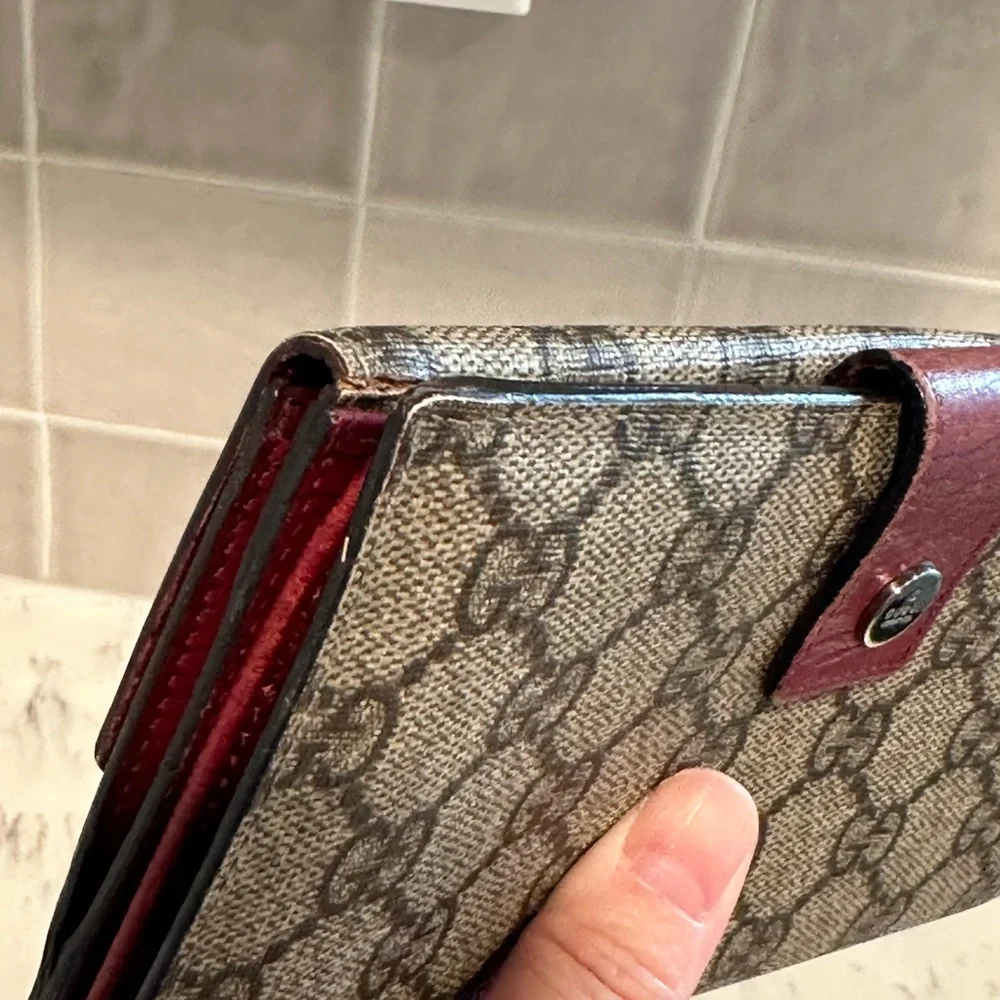 Gucci Beige Brown GG Canvas Continental Wallet with Red Leather Tab